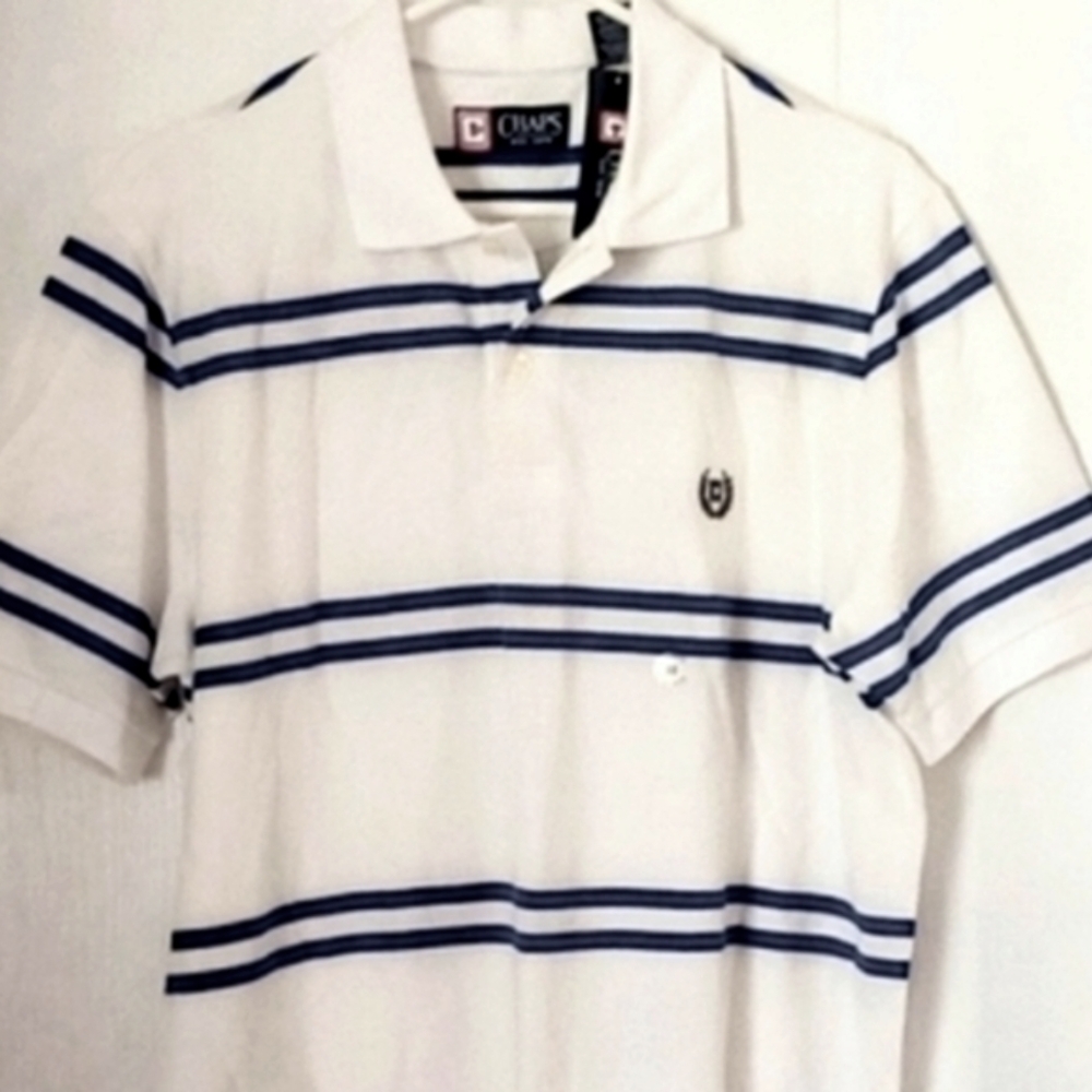 NEW Chaps White/Blue Striped Short Sleeve Polo Shirt. Size Medium.